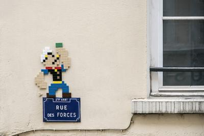 Oeuvre de MifaMosa dans le rue des Forces à Lyon.